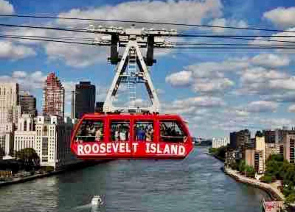 Lga Airport 3 Mins, 3 Bedroom Duplex House, Parking And Private Backyard, 9Mins Subway! New York Esterno foto
