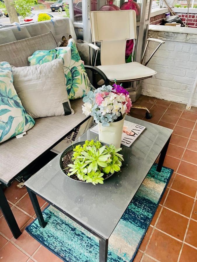 Lga Airport 3 Mins, 3 Bedroom Duplex House, Parking And Private Backyard, 9Mins Subway! New York Esterno foto